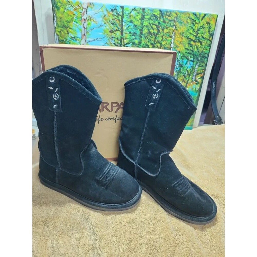 Bearpaw boots black plsh lining SZ 7